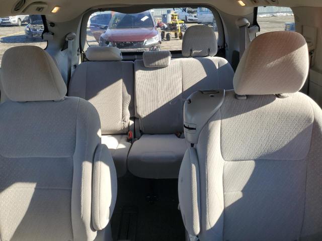Photo 10 from auction – 2017 TOYOTA SIENNA LE with VIN 5TDKZ3DC2HS868935