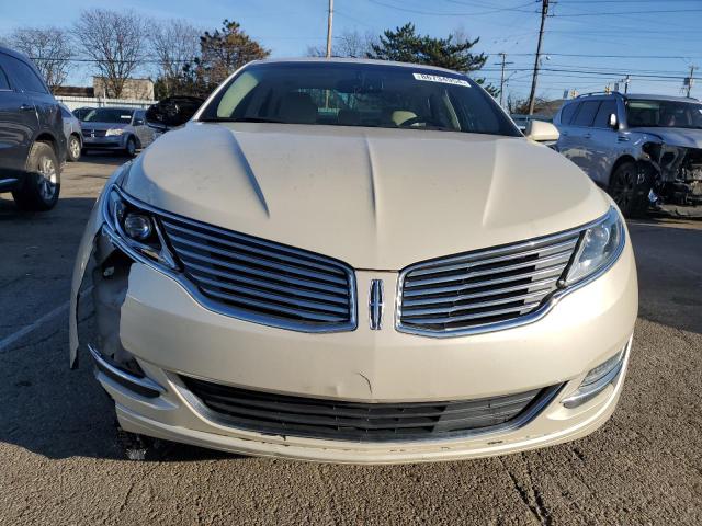 Photo 5 from auction – 2016 LINCOLN MKZ with VIN 3LN6L2J96GR632467
