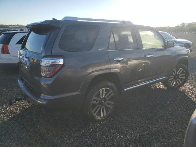 Photo 3 from auction – 2018 TOYOTA 4RUNNER SR with VIN JTEBU5JR3J5513945