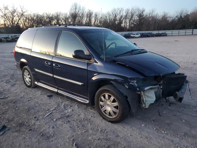 Photo 4 from auction – 2005 CHRYSLER TOWN & COU with VIN 2C8GP54L65R275752