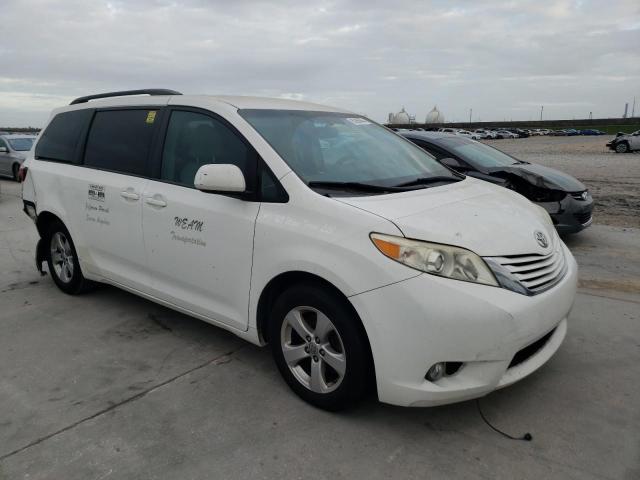 Photo 4 from auction – 2015 TOYOTA SIENNA LE with VIN 5TDKK3DC3FS682158