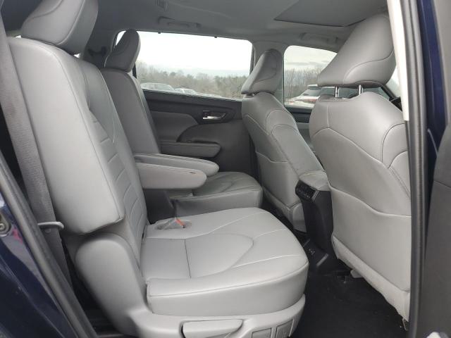 Photo 11 from auction – 2022 TOYOTA HIGHLANDER with VIN 5TDHZRAH5NS103646