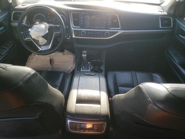Photo 8 from auction – 2018 TOYOTA HIGHLANDER with VIN 5TDJZRFH5JS898251
