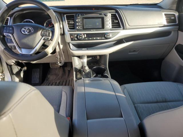 Photo 8 from auction – 2015 TOYOTA HIGHLANDER with VIN 5TDBKRFH8FS161321
