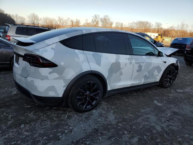 Photo 3 from auction – 2022 TESLA MODEL X with VIN 7SAXCBE56NF335393