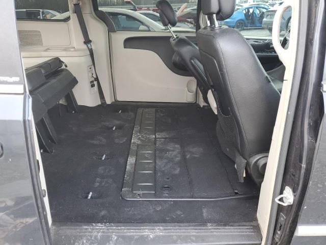 Photo 11 from auction – 2014 CHRYSLER TOWN & COU with VIN 2C4RC1BG0ER184531