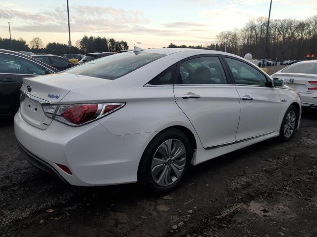 Photo 3 from auction – 2013 HYUNDAI SONATA HYB with VIN KMHEC4A46DA095035