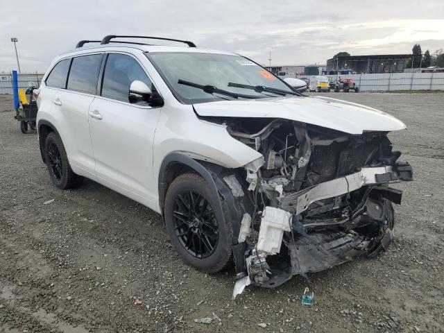 Photo 4 from auction – 2015 TOYOTA HIGHLANDER with VIN 5TDYKRFH9FS100411