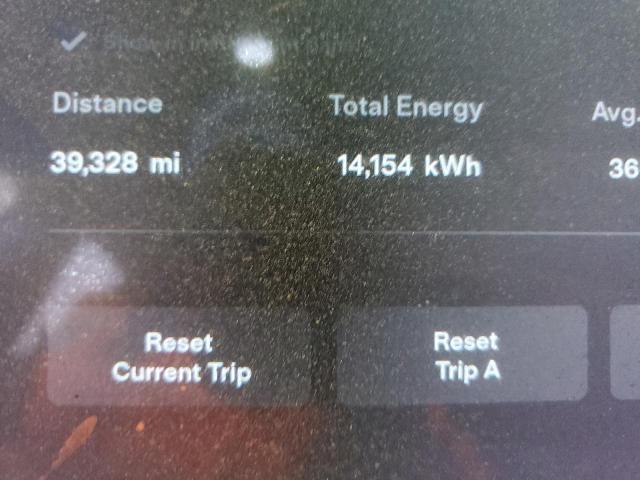 Photo 9 from auction – 2014 TESLA MODEL S with VIN 5YJSA1H19EFP47744