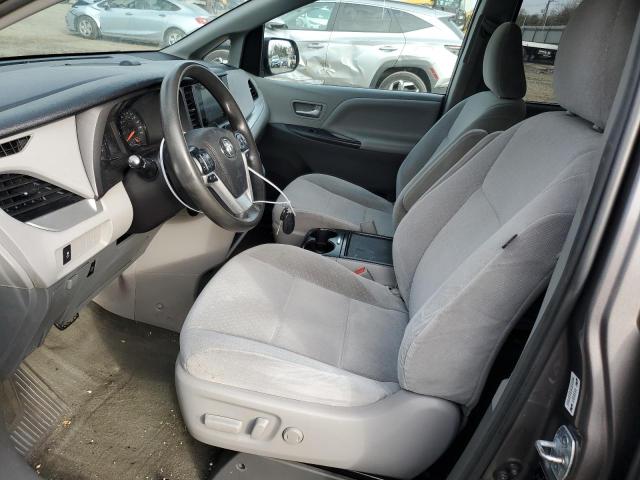 Photo 7 from auction – 2017 TOYOTA SIENNA LE with VIN 5TDKZ3DC4HS796281