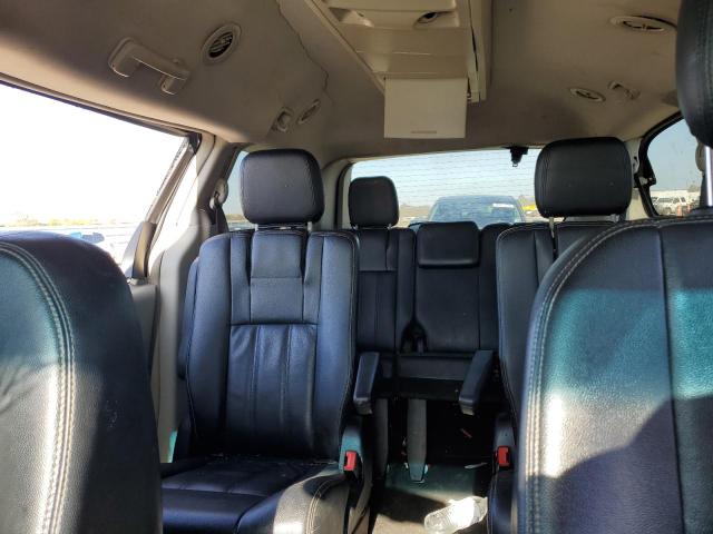 Photo 10 from auction – 2016 CHRYSLER TOWN & COU with VIN 2C4RC1BG8GR155992