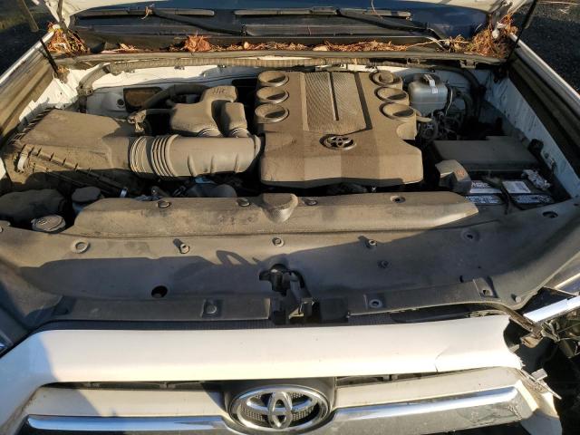 Photo 12 from auction – 2015 TOYOTA 4RUNNER SR with VIN JTEBU5JR9F5256605