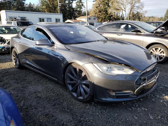 Photo 4 from auction – 2016 TESLA MODEL S with VIN 5YJSA1E21GF133092