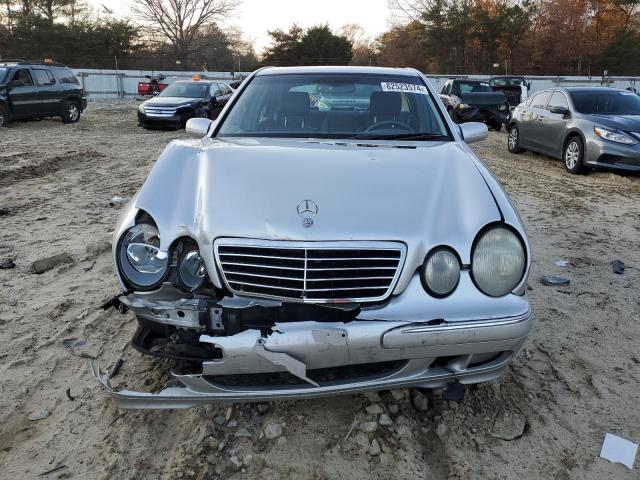 Photo 5 from auction – 2001 MERCEDES-BENZ E 320 with VIN WDBJF65J11B229041