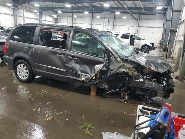 Photo 4 from auction – 2016 CHRYSLER TOWN & COU with VIN 2C4RC1BGXGR206991