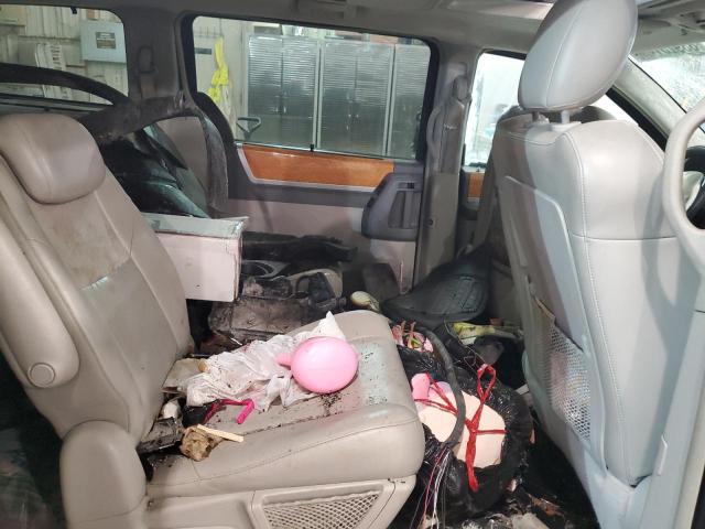 Photo 11 from auction – 2010 CHRYSLER TOWN & COU with VIN 2A4RR6DX4AR193360