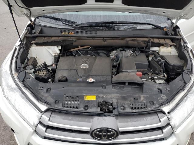 Photo 12 from auction – 2018 TOYOTA HIGHLANDER with VIN 5TDKZRFH9JS281293