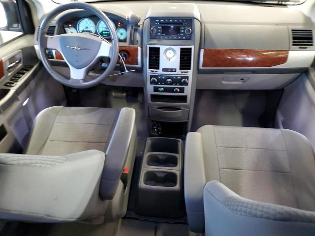 Photo 8 from auction – 2009 CHRYSLER TOWN & COU with VIN 2A8HR54129R512475