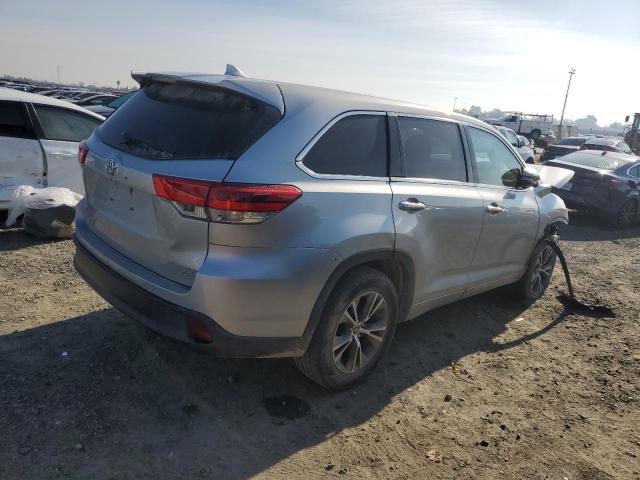 Photo 3 from auction – 2018 TOYOTA HIGHLANDER with VIN 5TDZZRFHXJS284525