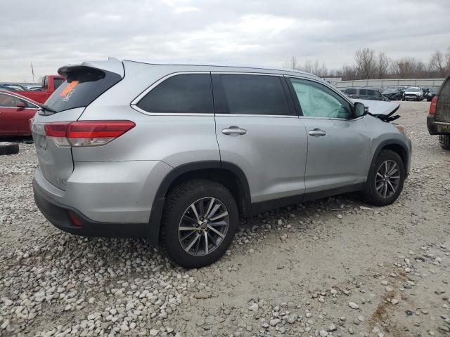 Photo 3 from auction – 2019 TOYOTA HIGHLANDER with VIN 5TDJZRFH8KS581713
