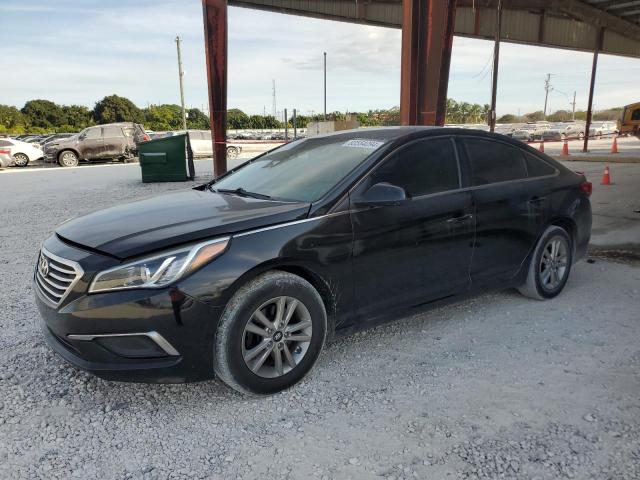 HYUNDAI SONATA SE 2017 with VIN 5NPE24AF5HH451613 - Photo from auction