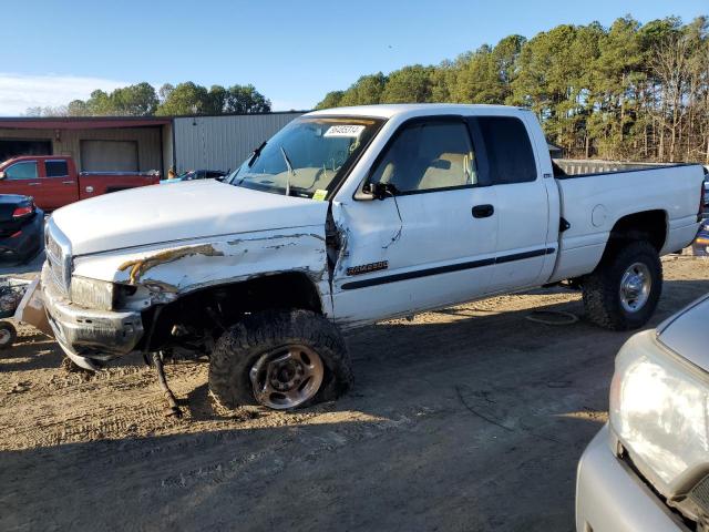 DODGE RAM 2500 2000 with VIN 1B7KF2365YJ134172 - Photo from auction