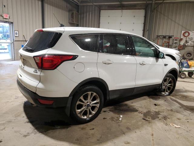 Photo 3 from auction – 2019 FORD ESCAPE SE with VIN 1FMCU9GD2KUC06765