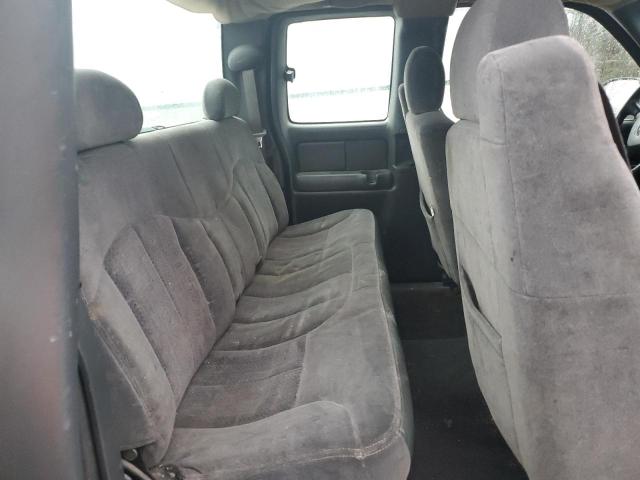 Photo 10 from auction – 2002 CHEVROLET SILVERADO with VIN 2GCEK19V521366855