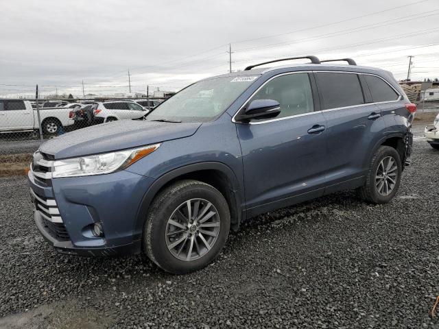 TOYOTA HIGHLANDER 2019 with VIN 5TDJZRFH5KS992440 - Photo from auction