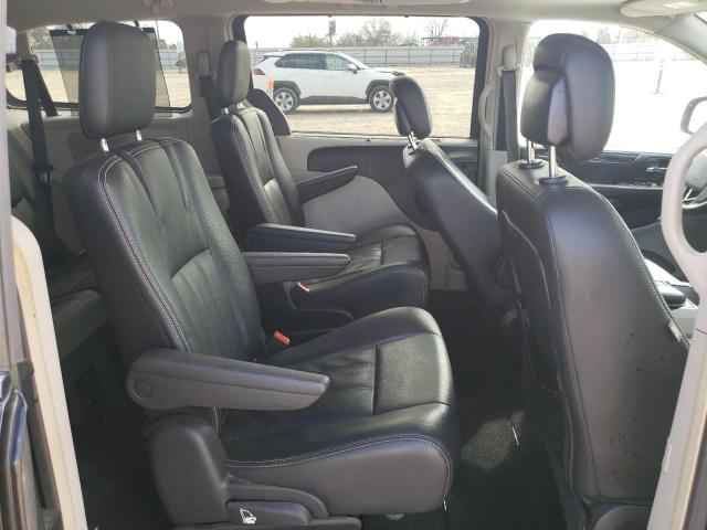 Photo 11 from auction – 2016 CHRYSLER TOWN & COU with VIN 2C4RC1CG6GR191663