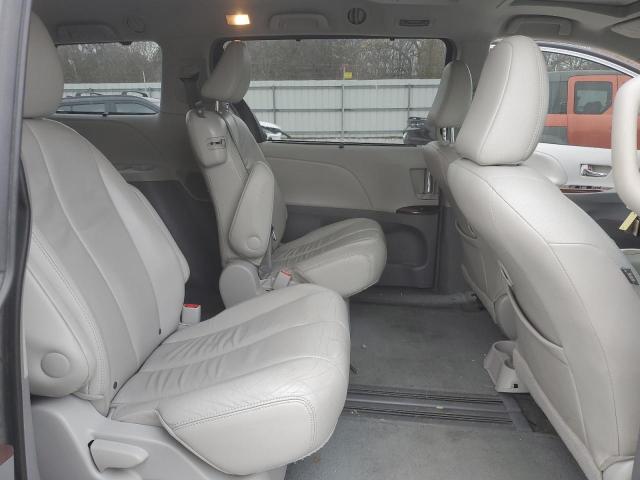 Photo 11 from auction – 2012 TOYOTA SIENNA XLE with VIN 5TDYK3DC1CS271900