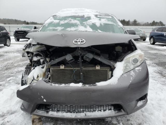 Photo 5 from auction – 2017 TOYOTA SIENNA LE with VIN 5TDKZ3DC1HS822268