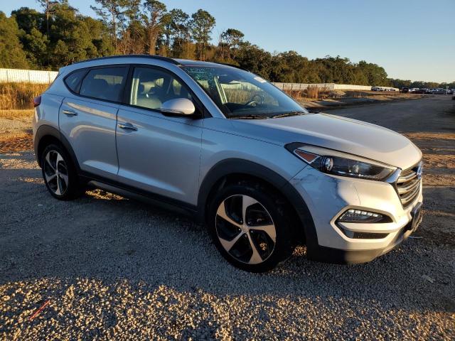 Photo 4 from auction – 2016 HYUNDAI TUCSON LIM with VIN KM8J3CA23GU192218