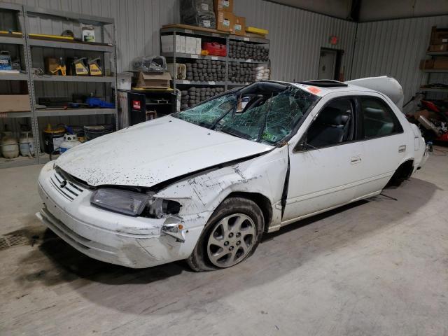 TOYOTA CAMRY CE 1997 with VIN 4T1BF22K7VU917644 - Photo from auction