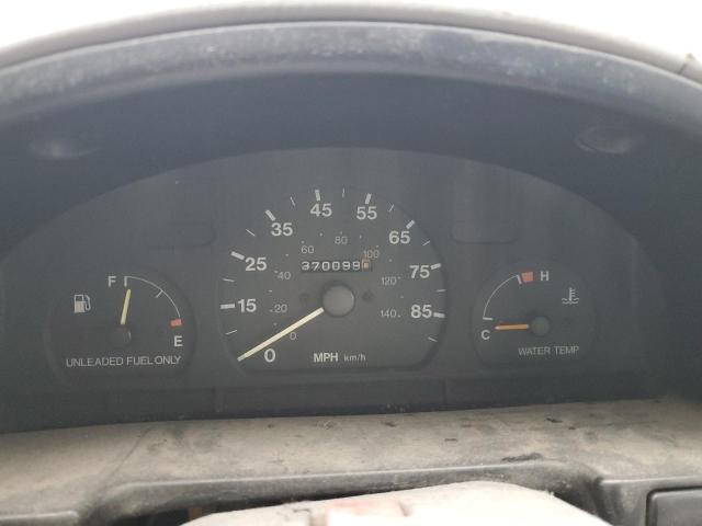 Photo 9 from auction – 1993 GEO METRO with VIN 2C1MR2469P6741540
