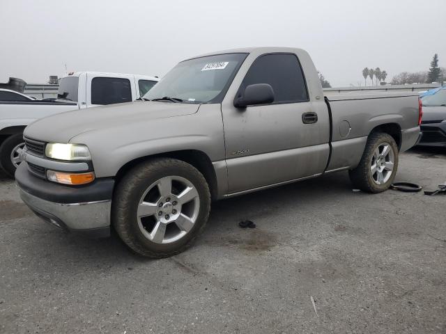 CHEVROLET SILVERADO 2000 with VIN 1GCEC14W7YZ273977 - Photo from auction
