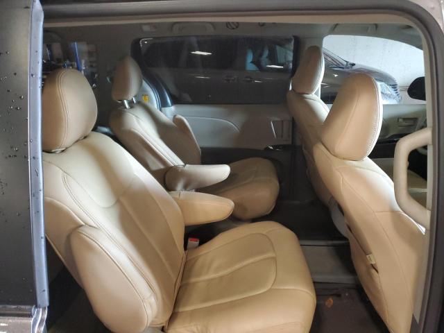 Photo 11 from auction – 2011 TOYOTA SIENNA with VIN 5TDZK3DC9BS021176