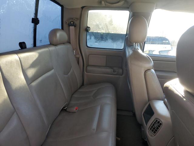 Photo 10 from auction – 2004 CHEVROLET SILVERADO4 with VIN 2GCEK19T841280747