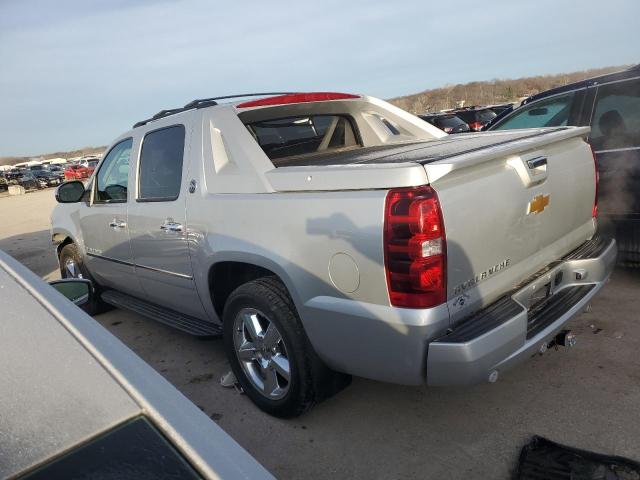 Photo 2 from auction – 2013 CHEVROLET AVALANCHE with VIN 3GNTKGE77DG312573