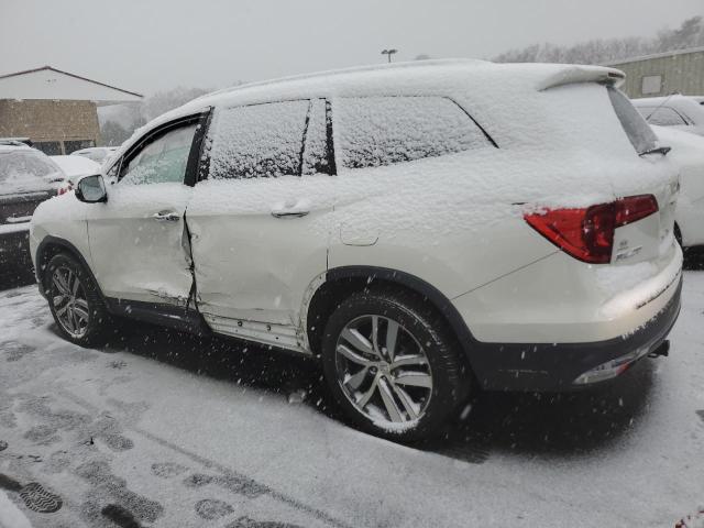 Photo 2 from auction – 2017 HONDA PILOT TOUR with VIN 5FNYF6H92HB077053