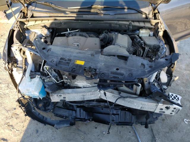 Photo 12 from auction – 2018 TOYOTA HIGHLANDER with VIN 5TDJZRFH1JS853310