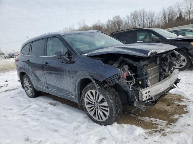 Photo 4 from auction – 2023 TOYOTA HIGHLANDER with VIN 5TDEBRCH0PS107806