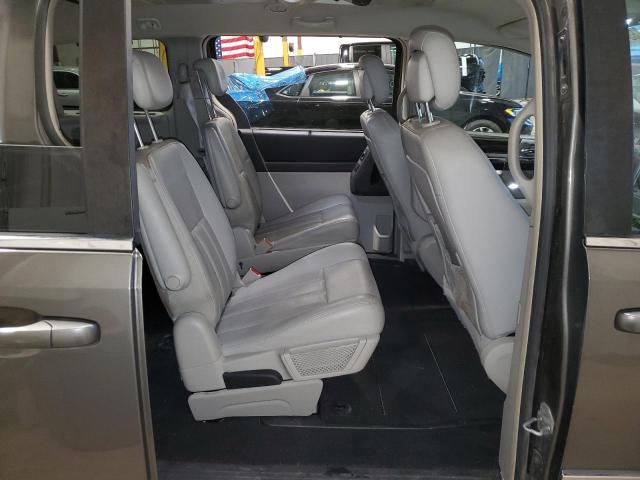 Photo 11 from auction – 2010 CHRYSLER TOWN & COU with VIN 2A4RR5DX9AR290418