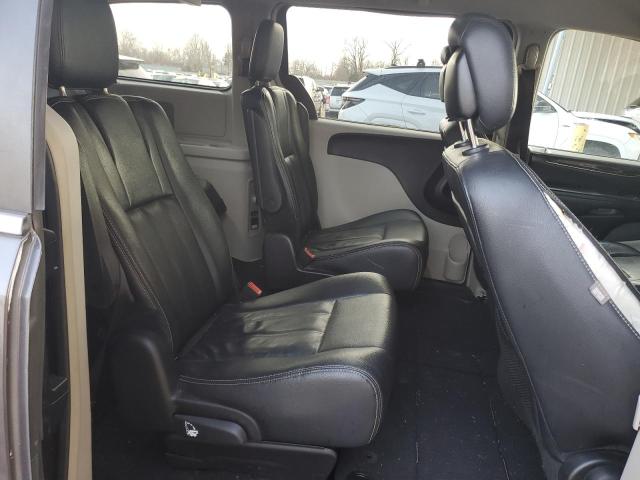 Photo 11 from auction – 2016 CHRYSLER TOWN & COU with VIN 2C4RC1BG4GR231207
