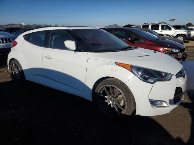 Photo 4 from auction – 2013 HYUNDAI VELOSTER with VIN KMHTC6AD0DU114860