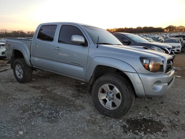 Photo 4 from auction – 2011 TOYOTA TACOMA DOU with VIN 3TMLU4EN6BM079574