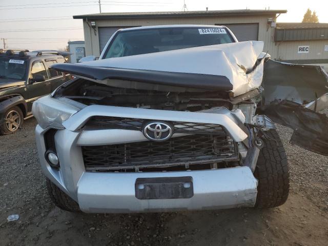 Photo 5 from auction – 2019 TOYOTA 4RUNNER SR with VIN JTEBU5JR9K5690453
