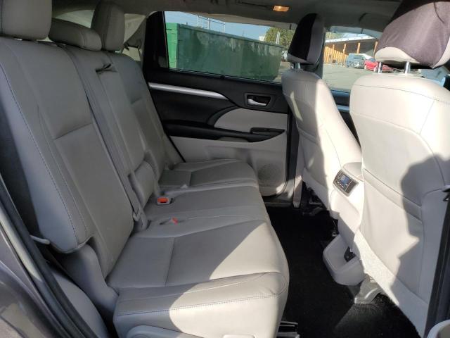 Photo 11 from auction – 2016 TOYOTA HIGHLANDER with VIN 5TDJKRFH1GS348865