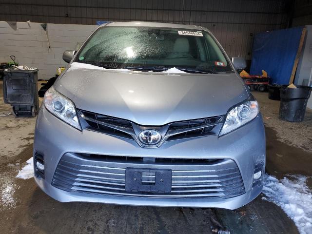 Photo 5 from auction – 2018 TOYOTA SIENNA XLE with VIN 5TDDZ3DC6JS193492