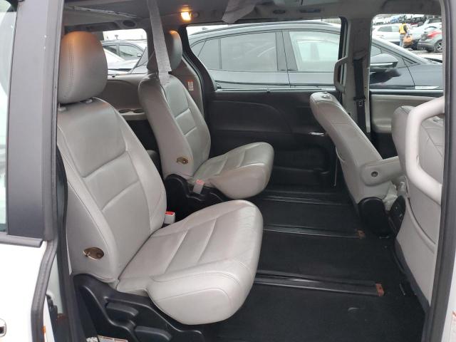 Photo 11 from auction – 2017 TOYOTA SIENNA XLE with VIN 5TDDZ3DC9HS181489